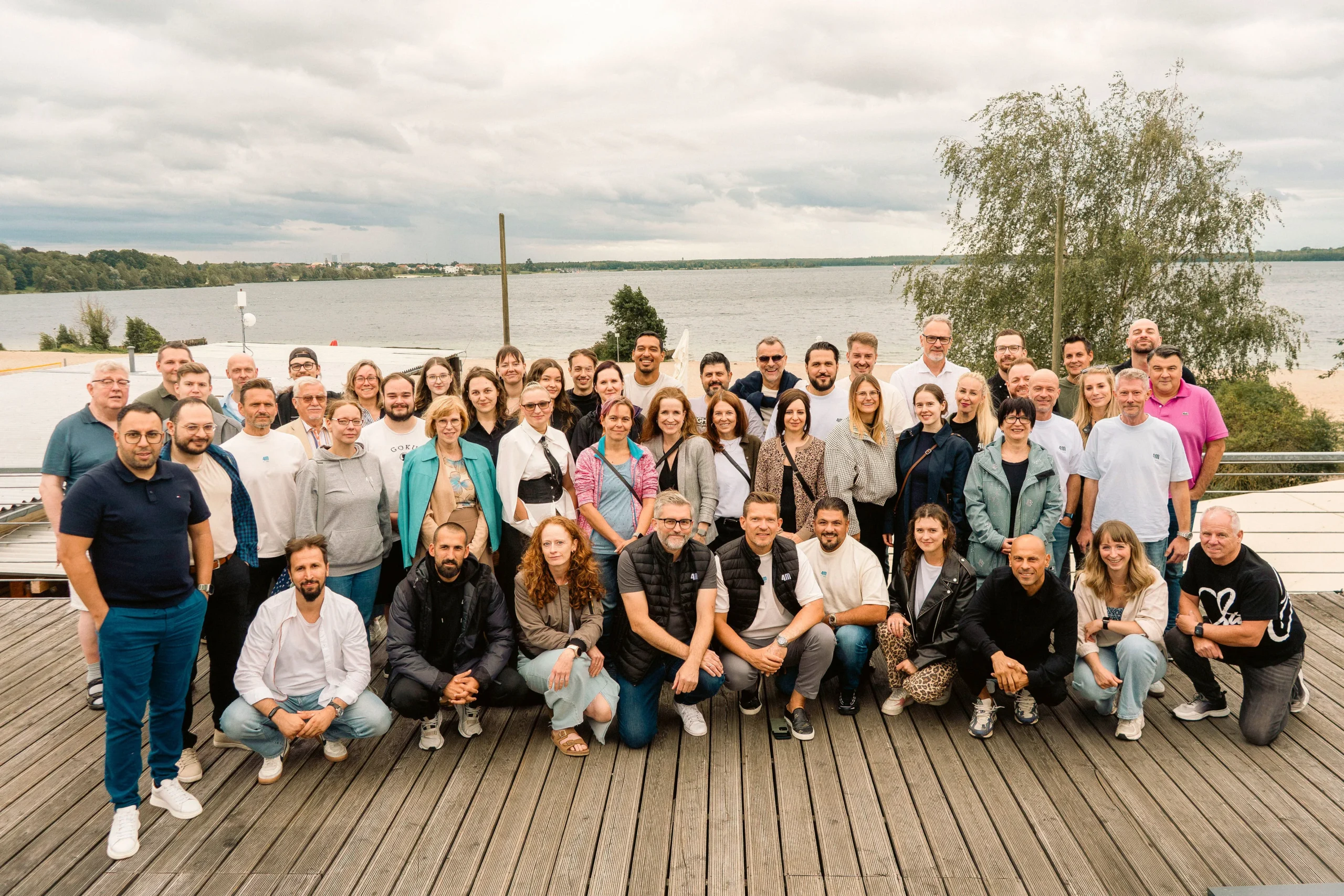 Gruppenbild von 4M-Mitarbeitern